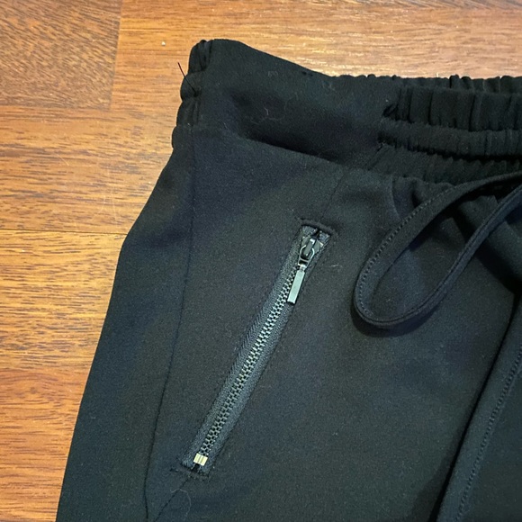 Black Ankle-Length Pants - Picture 3 of 9